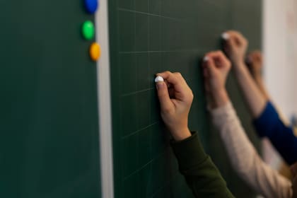 La normativa impone la instrucción respecto a la historia del comunismo en EE.UU. y las “tácticas de los movimientos comunistas”