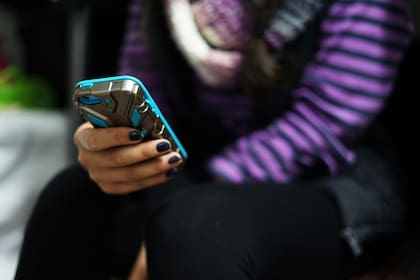 La normativa tiene el objetivo de verificar la edad de los usuarios que descarguen aplicaciones o realicen compras