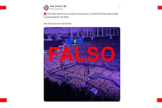 No, esta foto no muestra a 120.000 personas en La Derecha Fest; es un show de Taylor Swift