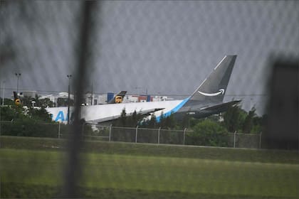 La NTSB investiga el accidente provocado por el avión de Amazon en el Aeropuerto de Miami, en Florida