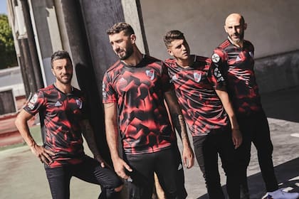 La nueva camiseta que River estrenará el sábado