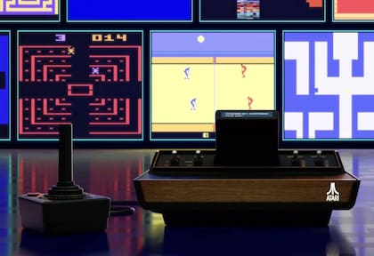La nueva consola Atari 2600+.