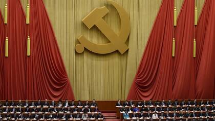 Los delegados asisten a la sesión inaugural del Congreso quinquenal del Partido Comunista Chino en el Gran Salón del Pueblo