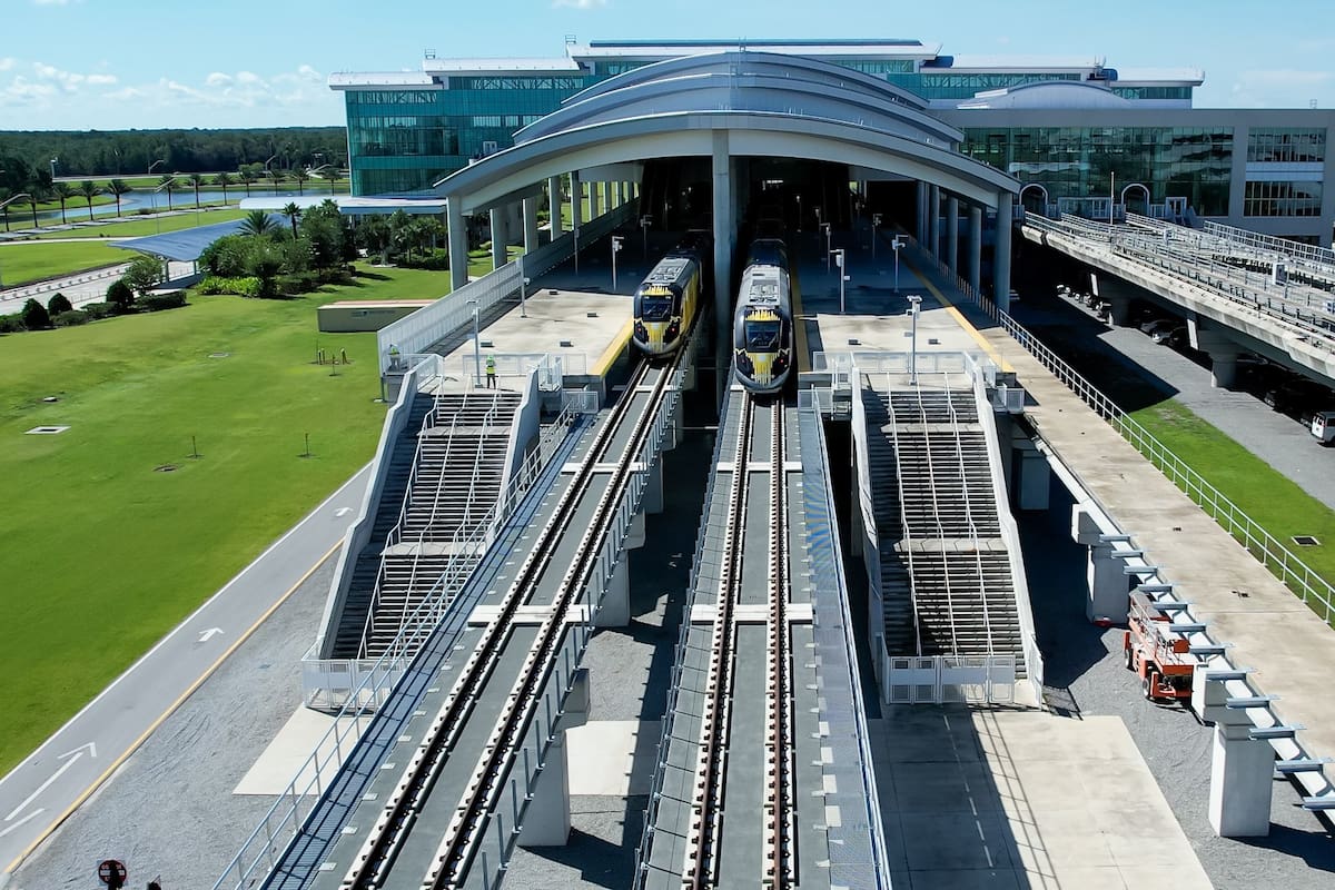La nueva estación de Brightline, en el Aeropuerto Internacional de Orlando