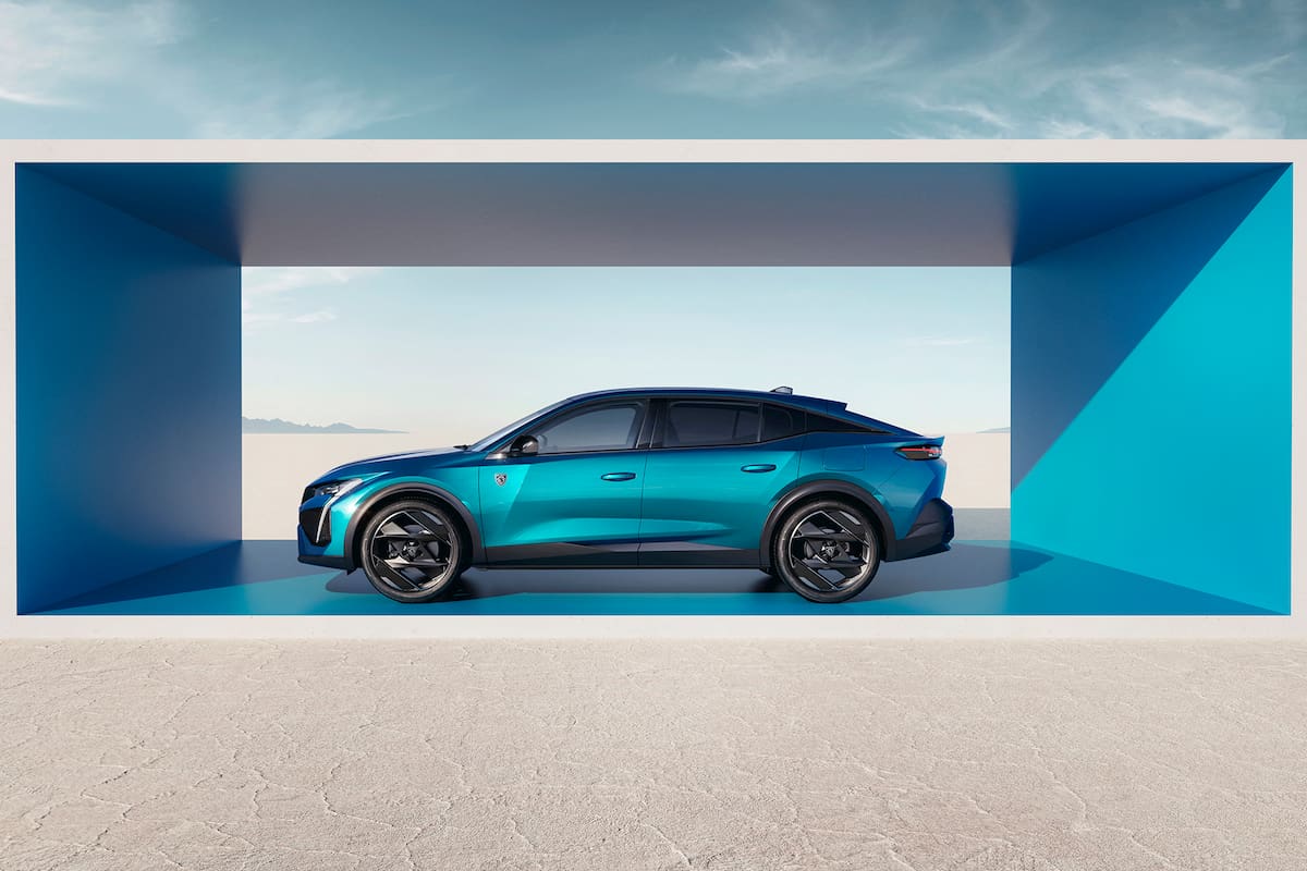 La nueva generación del 408 para Europa, con diseño fastback