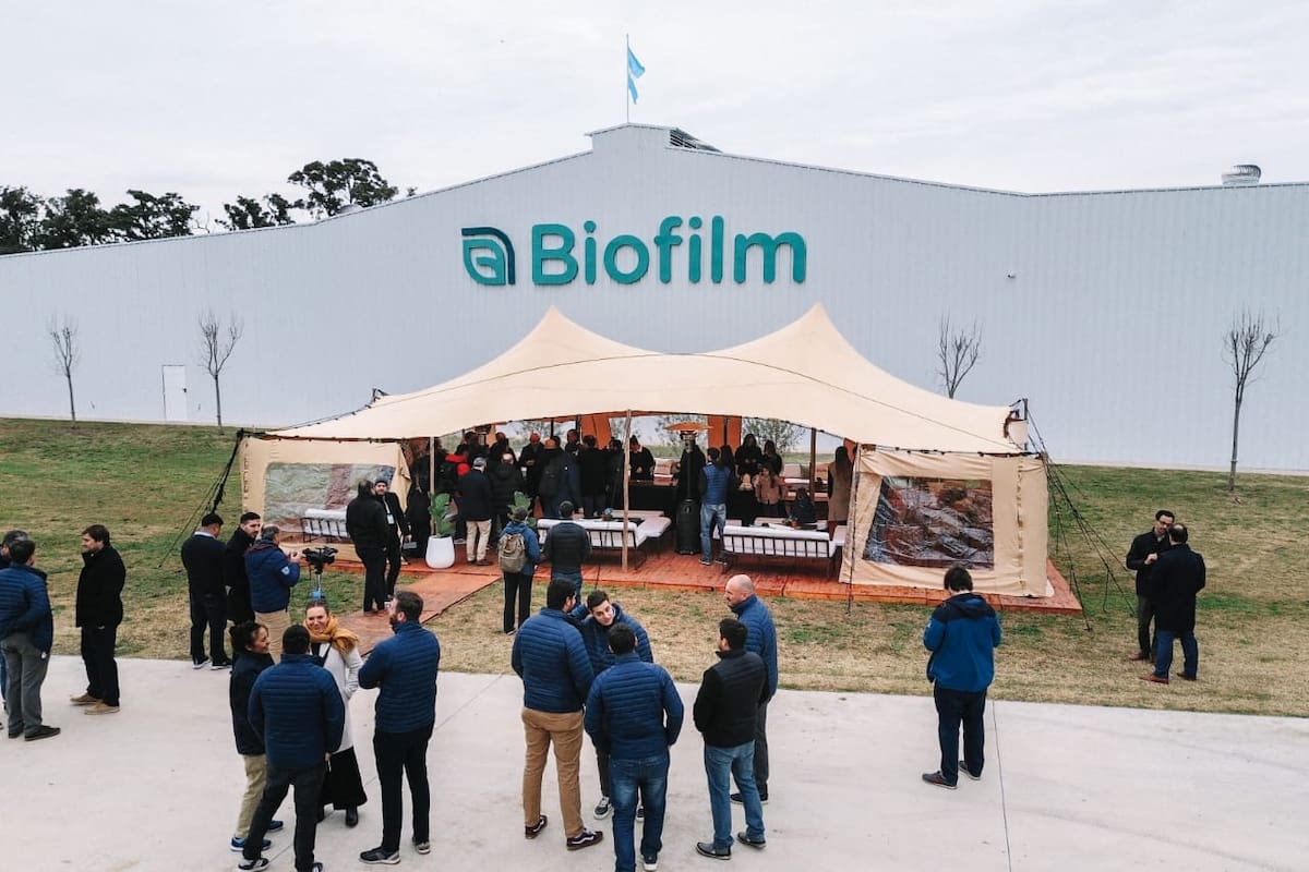 La nueva instalación, de 4800 metros cuadrados, tendrá capacidad para producir anualmente 35.000 toneladas de fertilizantes microgranulados, 6 millones de litros de productos líquidos y 10 millones de dosis de productos biológicos