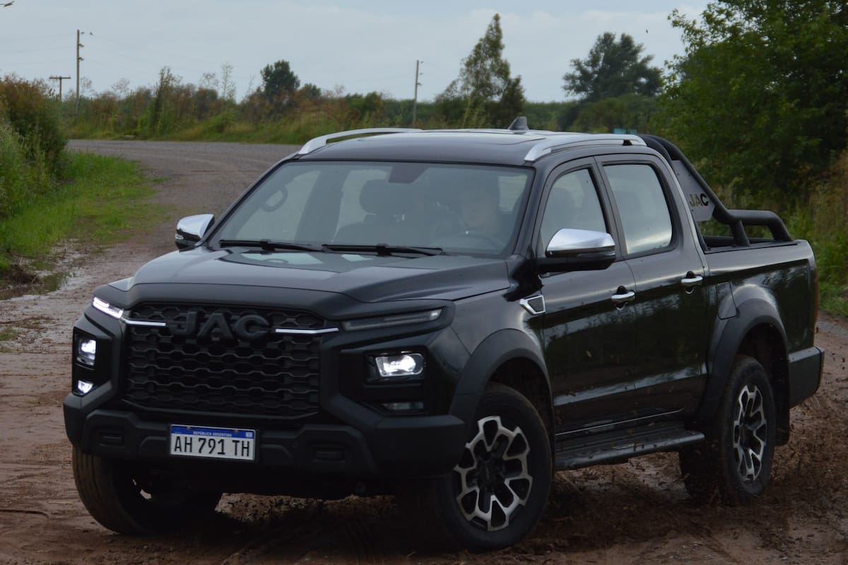 La nueva JAC T9 ingresa al competitivo segmento de las pickups medianas