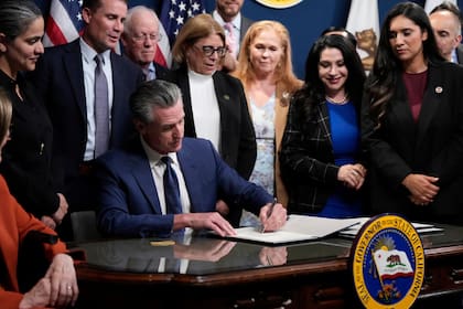 La nueva ley de California sobre construcciones de viviendas ya tiene la firma de Gavin Newsom