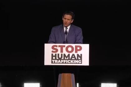 La nueva ley de inmigración que firmó el gobernador Ron DeSantis entrará en vigor en julio