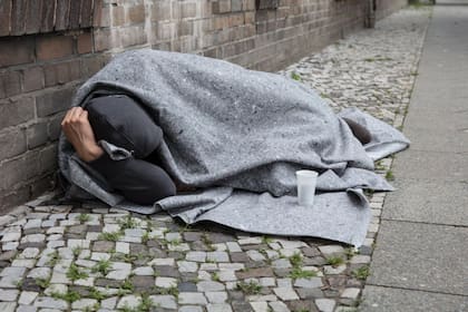 La nueva ley de Summit prohibiría que las personas acampen en áreas públicas como calles de la ciudad, callejones, parques, paradas de autobús, canchas deportivas y bancos (iStock)