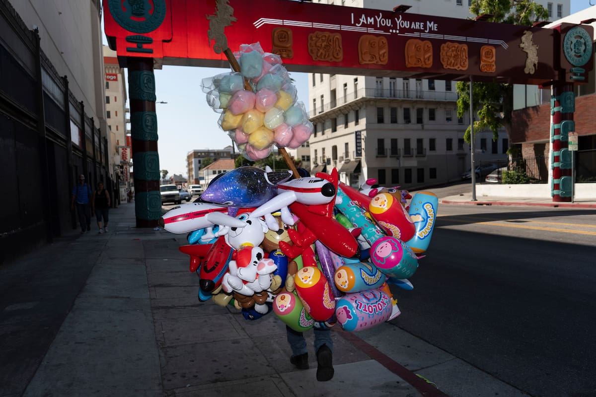 La nueva ley protegerá a los vendedores ambulantes de California de las redadas del ICE
