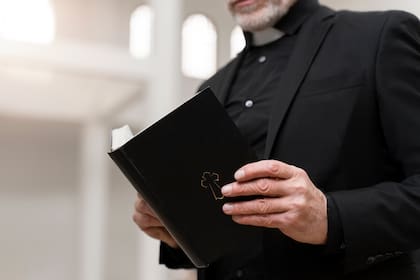 La nueva medida beneficia a los trabajadores religiosos migrantes que solicitan la visa R-1 en EE.UU.