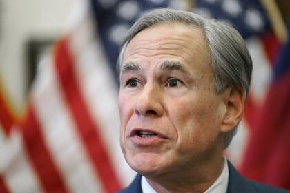 La nueva medida de Greg Abbott para afrontar las consecuencias de las inundaciones en Texas