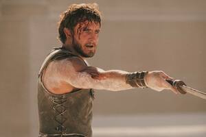 La nueva película conserva a su director, Ridley Scott, pero al transcurrir varias décadas después de la primera entrega protagonizada por Russell Crowe -quien se llevó el Oscar a mejor actor por su interpretación de Maximus, el gladiador del título-, cuenta con un nuevo elenco encabezado por Paul Mescal, Pedro Pascal y Denzel Washington