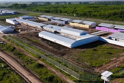 La nueva penitenciaría de Marcos Paz se levanta sobre un complejo de 80 hectáreas, 60 de las cuales están cubiertas