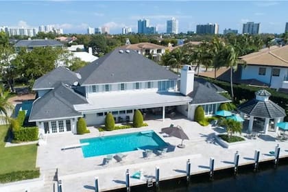 La nueva propiedad está ubicada en 71 Compass Lane, dentro de Bay Colony