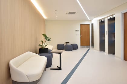 La nueva sala de espera del primer piso, la Maternidad del Sanatorio Mater Dei