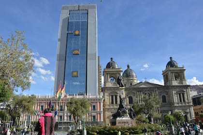 La nueva sede, junto al antiguo Palacio Quemado
