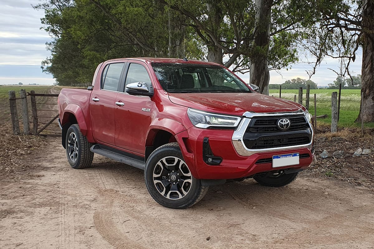 La nueva Toyota Hilux SRX; se renovó en 2024