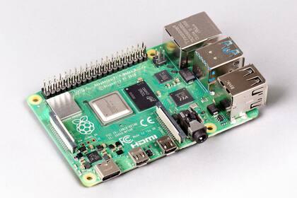 La nueva versión de la minicomputadora Raspberry Pi 4, que vendió 3 millones de unidades en su año de lanzamiento, ahora estará equipada con 8 GB de memoria RAM y tendrá un precio de 75 dólares