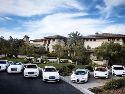 La numerosa colección de autos de Floyd Mayweather