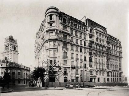La obra casi terminada, en 1929