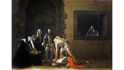 La obra de David también recuerda a Caravaggio, quien escribió "f. Michelang.o" al pie de "La decapitación de San Juan Bautista".