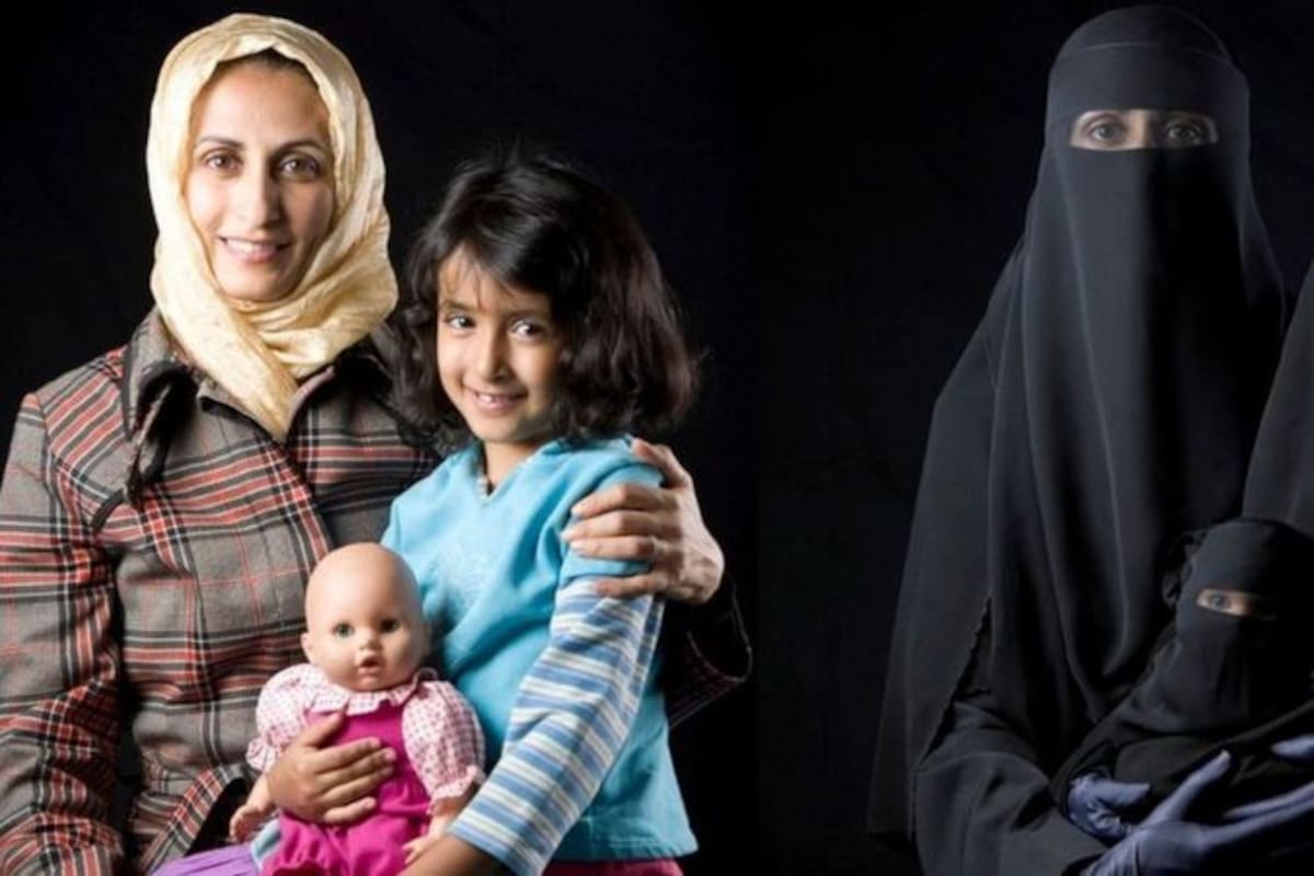 La obra, llamada "Madre, hija y muñeca", fue creada en 2010.