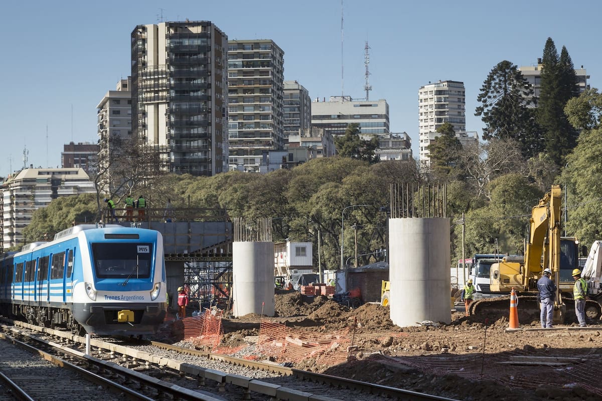 La obra que promete eliminar 27 barreras de tren revitalizará zonas, agilizará el tránsito y mejorará la conexión entre los barrios y el centro porteño; qué barrios de la ciudad serán los más favorecidos