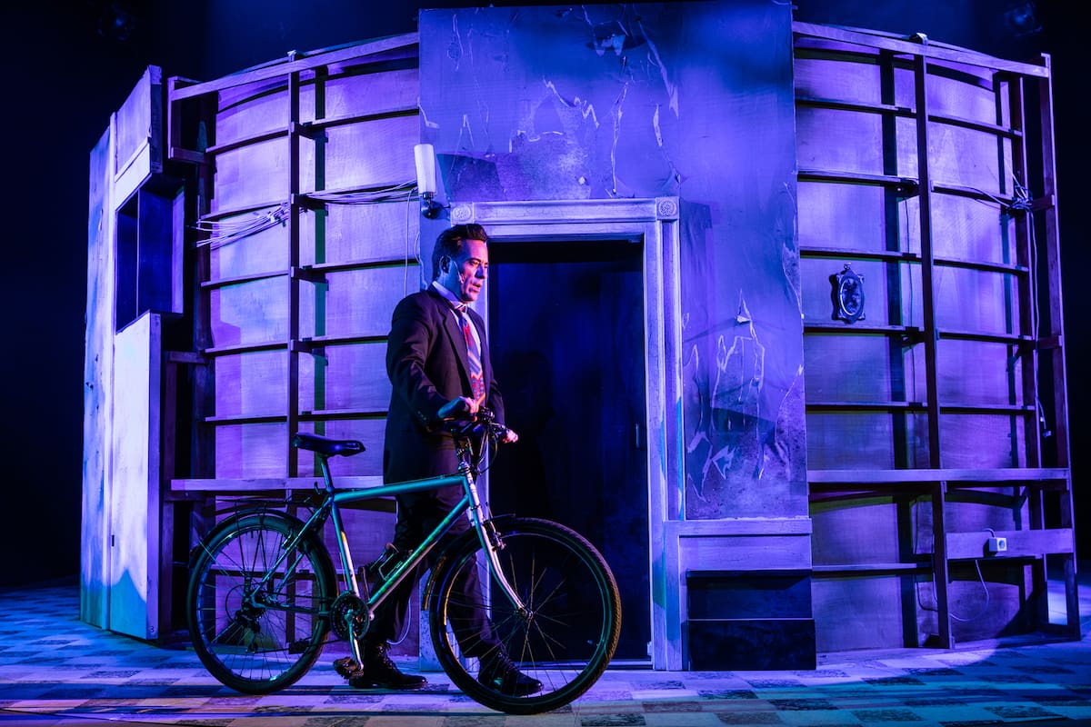 La Obra se presenta de jueves a domingos, a las 20, en el Teatro Alvear