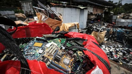 La obsolescencia de los aparatos ha generado toneladas de basura electrónica.