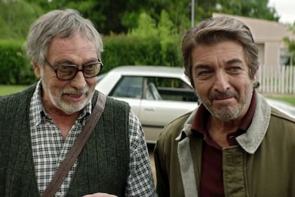 Luis Brandoni y Ricardo Darín en una escena del film La odisea de los giles cuando aún entre ellos reinaba la paz
