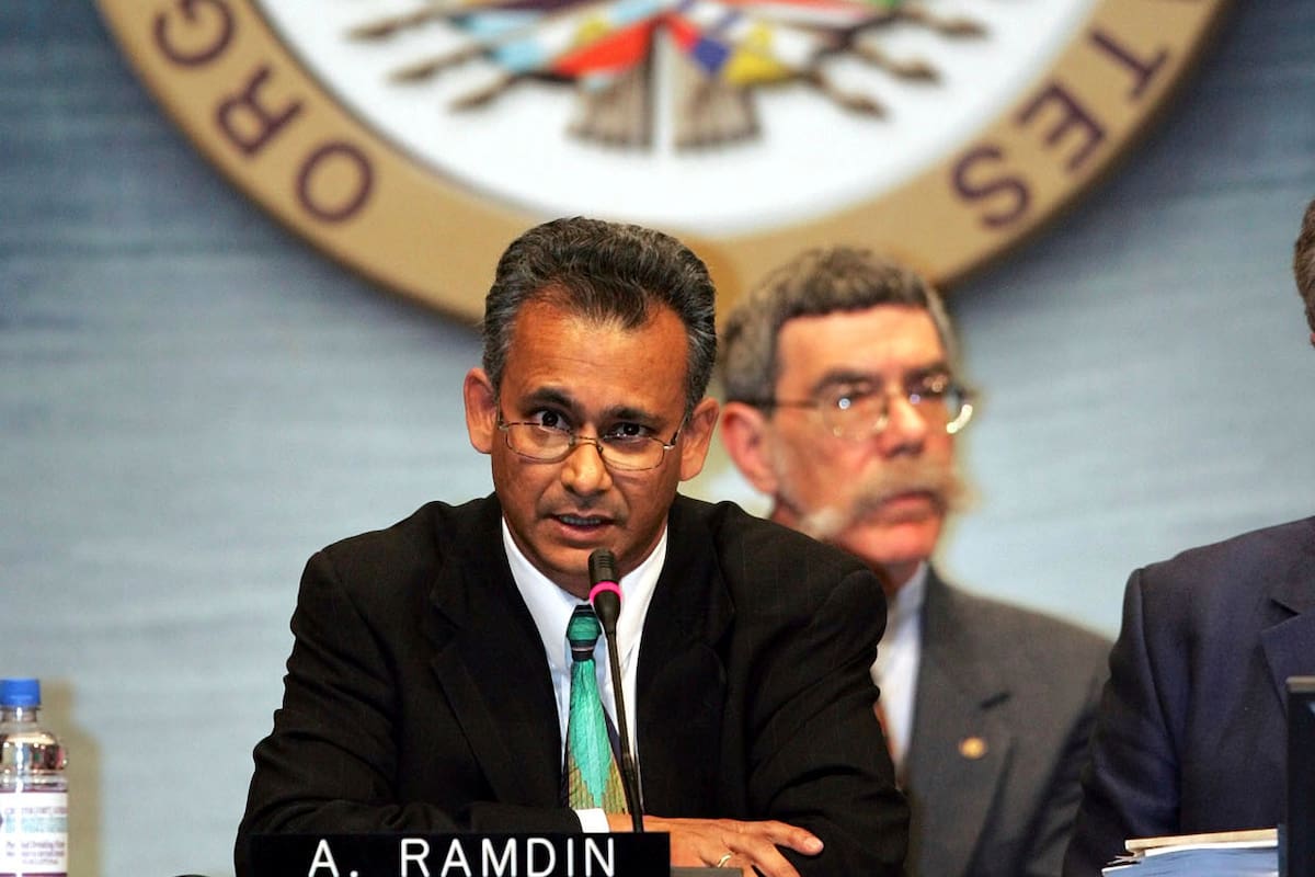 La OEA elige al canciller de Surinam, Albert Ramdin, como su nuevo secretario general