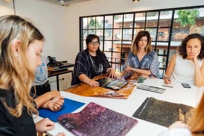 La oferta de puestos compartidos encontró un nuevo nicho: la posibilidad de reunir a profesionales de un mismo rubro