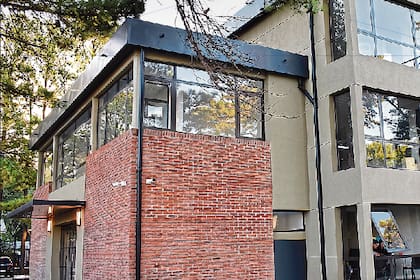 La oferta incluye desde la compra del porcentaje de una unidad de un hotel o de una nave industrial hasta cocheras y bauleras