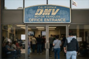 La oficina del DMV que abre nuevamente el 26 de agosto: dónde queda y qué trámites se pueden hacer
