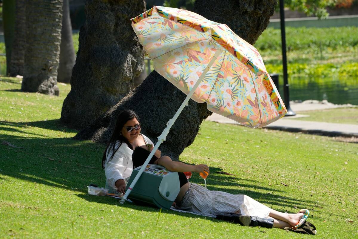 La ola de calor continúa en el sur de Texas durante esta semana (AP Photo/Damian Dovarganes)