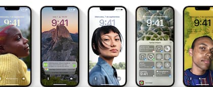 La opción para personalizar la pantalla de bloqueo es una de la novedades más esperadas en la actualización de iOS 16 de Apple