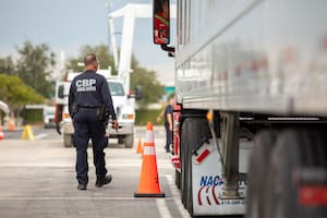 Cómo fue el operativo migratorio que detuvo a 36 camioneros en Arizona