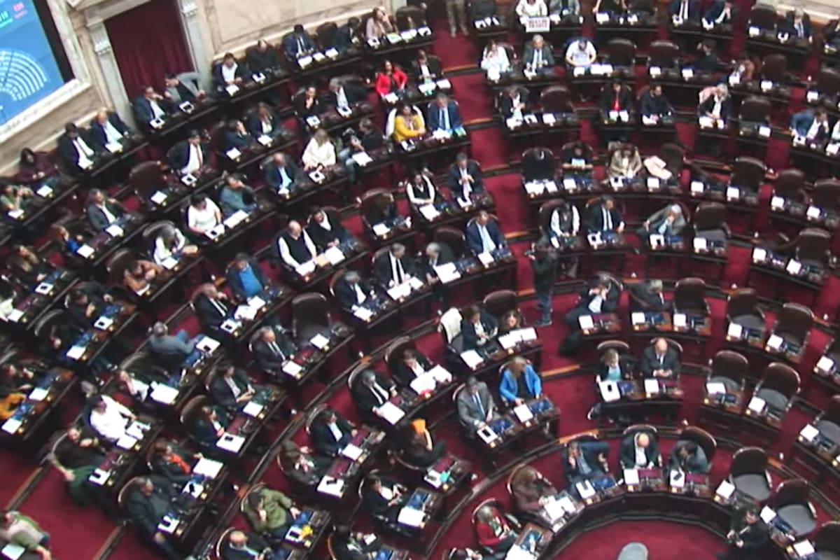 La oposición no logra reunir el quorum para arrancar la megasesión en Diputados