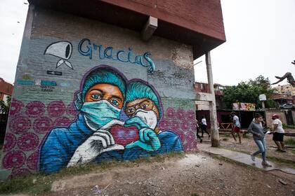 La organización Barrios de Pie asesora sobre la vacunación en el Barrio Ejército de los Andes de Ciudadela