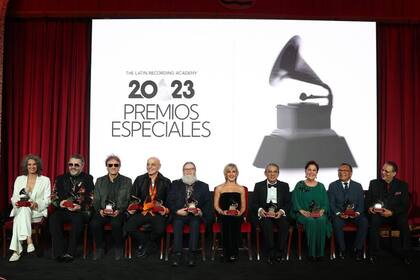 La organización de los Latin Grammy reconoció a las voces y figuras de mayor impacto en el mercado musical