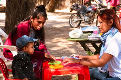 La organización Pata Pila ayuda a las comunidades wichi en el norte extremo de Salta