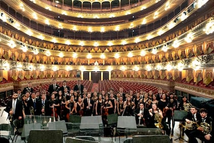 La orquesta académica del Teatro Colón se presenta este viernes