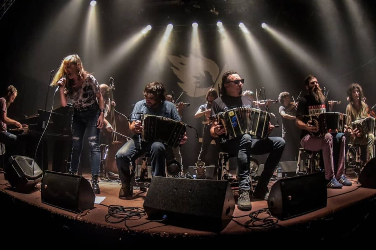 La orquesta Fernández Fierro cumple 20 años y los festeja con un concierto en el teatro Bradway