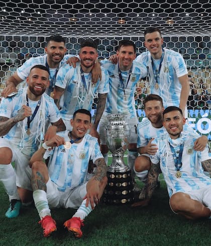 La otra foto que compartió De Paul en su cuenta de Instagram para homenajear al Kun Agüero por su retiro