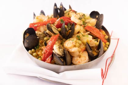 La paella completa, para compartir entre dos.