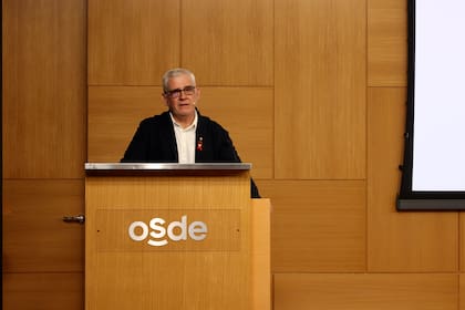 La palabra de Julio González Montaner, en el Salón Auditorio Ing. Héctor Amorosi, de OSDE.