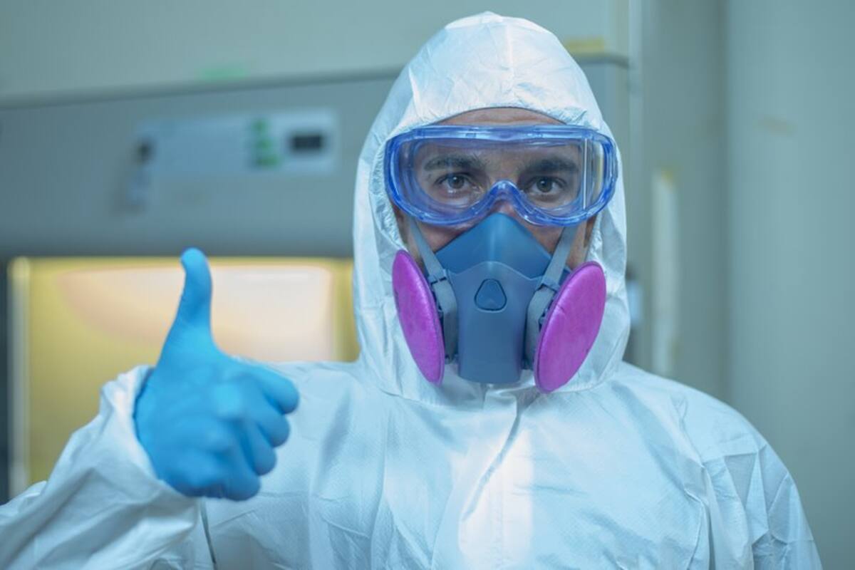 La pandemia de la covid-19 trajo también buenas noticias, según el catedrático de microbiología español Ignacio López-Goñi.