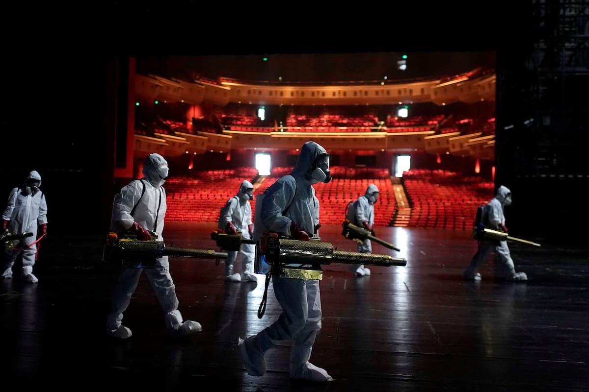 La pandemia del coronavirus vació los teatros, cines y estadios